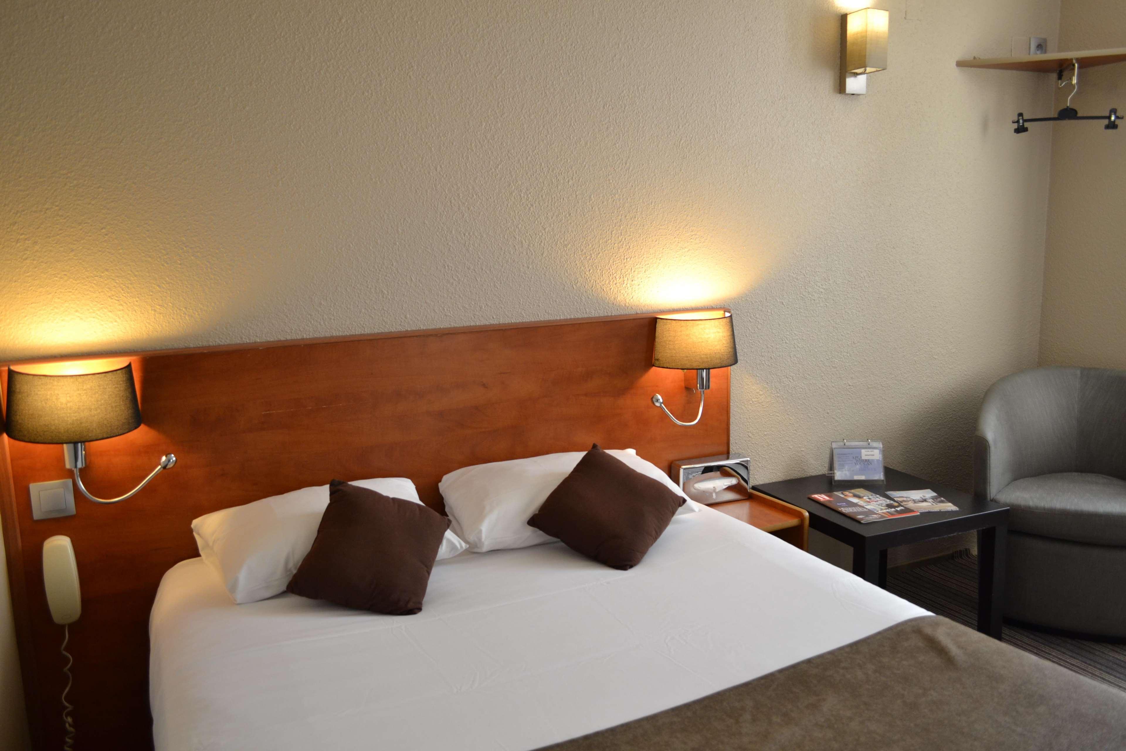Hotel Restaurant Kyriad Brive Centre Ngoại thất bức ảnh